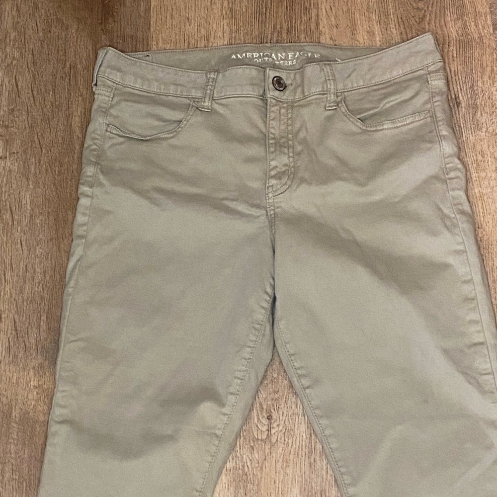 Women’s Size 16 American Eagle Outfitters Tan Jeans
